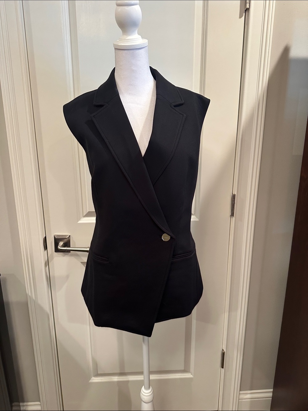 Spanx Medium Sleeveless Asymmetrical Black Tailored Blazer Vest